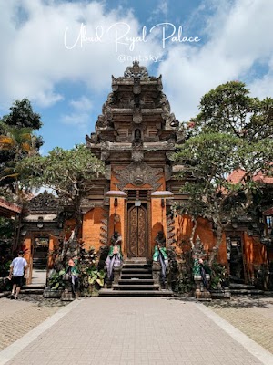 우붓 왕궁 (Ubud Palace)