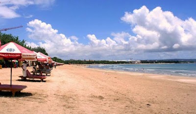꾸따 비치 (Kuta Beach)
