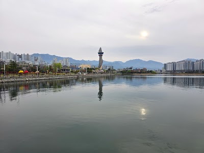 청초호