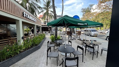 스타벅스 파통 비치프론트점 (Starbucks Patong Beach)