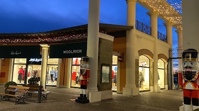 카스텔 로마노 디자이너 아울렛 (Castel Romano Designer Outlet)